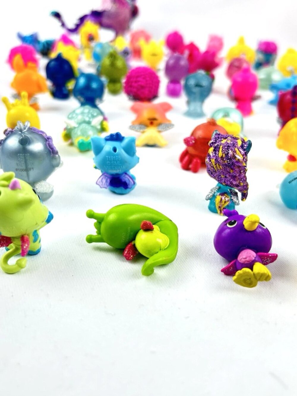 Hatchimals Colleggtibles Large Lot Figures + Unicornix Glide - Picture 16 of 16